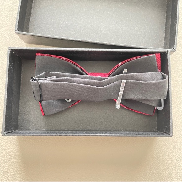 2/$20 NWOT Bow Tie - Picture 2 of 2